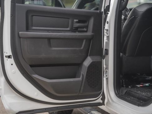 Used 2022 RAM 2500 Tradesman w/ Chrome Appearance Group AWD/4WD image 35