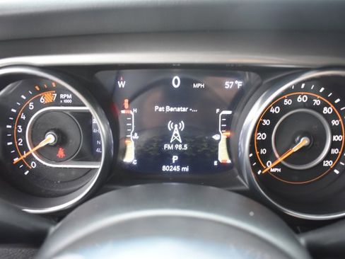 Used 2018 Jeep Wrangler Unlimited Sahara image 22