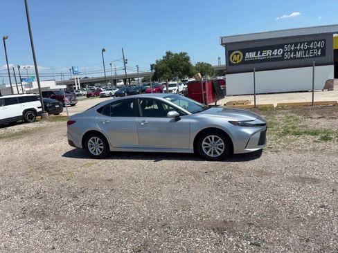 Used 2025 Toyota Camry LE FWD image 12