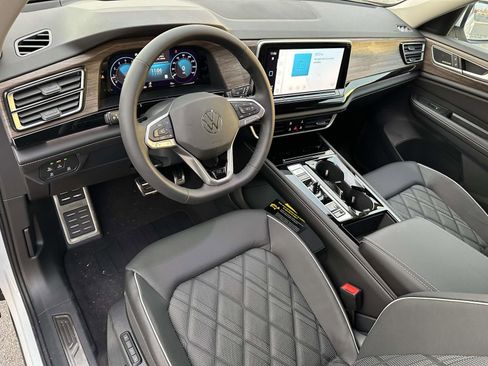 New 2026 Volkswagen Atlas SEL Premium R-Line image 10