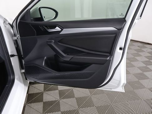 Used 2023 Volkswagen Jetta SE FWD image 21
