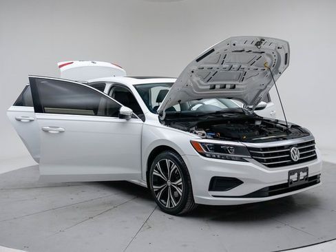 Used 2021 Volkswagen Passat 2.0T SE image 15