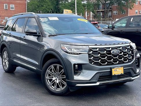 Certified 2026 Ford Explorer Platinum AWD/4WD image 35