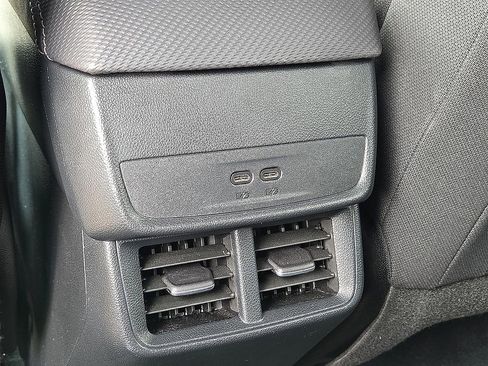 Used 2026 Chevrolet Equinox LT AWD/4WD image 15