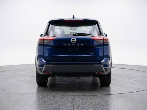 Used 2025 Nissan Rogue SV image 7