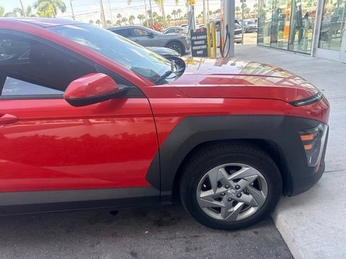 Used 2024 Hyundai Kona SE FWD image 4