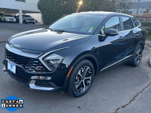 Used 2023 Kia Sportage EX image 3