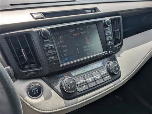 Used 2017 Toyota RAV4 XLE FWD image 14