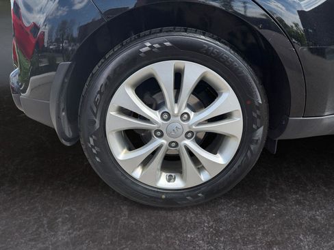 Used 2016 Kia Soul + FWD image 15