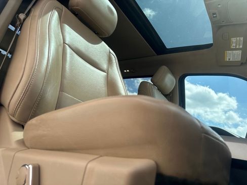 Used 2017 Ford F150 Lariat w/ Equipment Group 502A Luxury AWD/4WD image 28