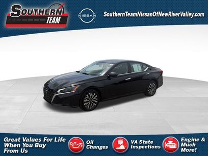 Used 2025 Nissan Altima 2.5 SV