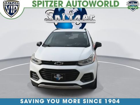 Used 2018 Chevrolet Trax LT w/ Sun & Sound Package FWD image 4