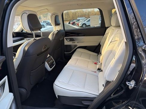 New 2026 Lincoln Nautilus Black Label image 8