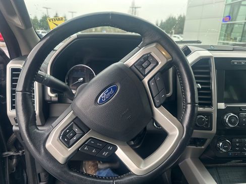 Used 2021 Ford F350 Lariat image 14