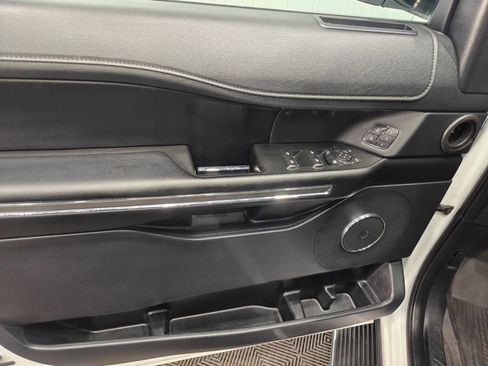 Used 2021 Ford Expedition Max XLT image 50