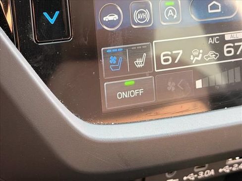 Used 2025 Subaru Forester Touring AWD/4WD image 26