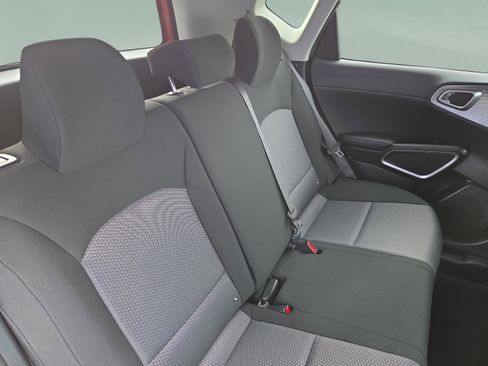 Used 2023 Kia Soul S image 34