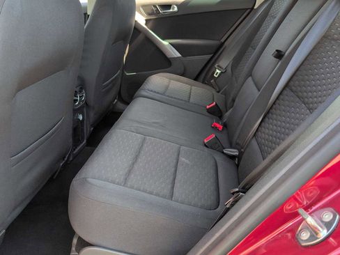 Used 2009 Volkswagen Tiguan SE FWD image 18