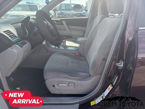 Used 2012 Toyota Highlander 4WD w/ Tech Pkg image 10