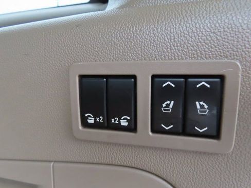 Used 2015 GMC Yukon XL SLT w/ Open Road Package image 45