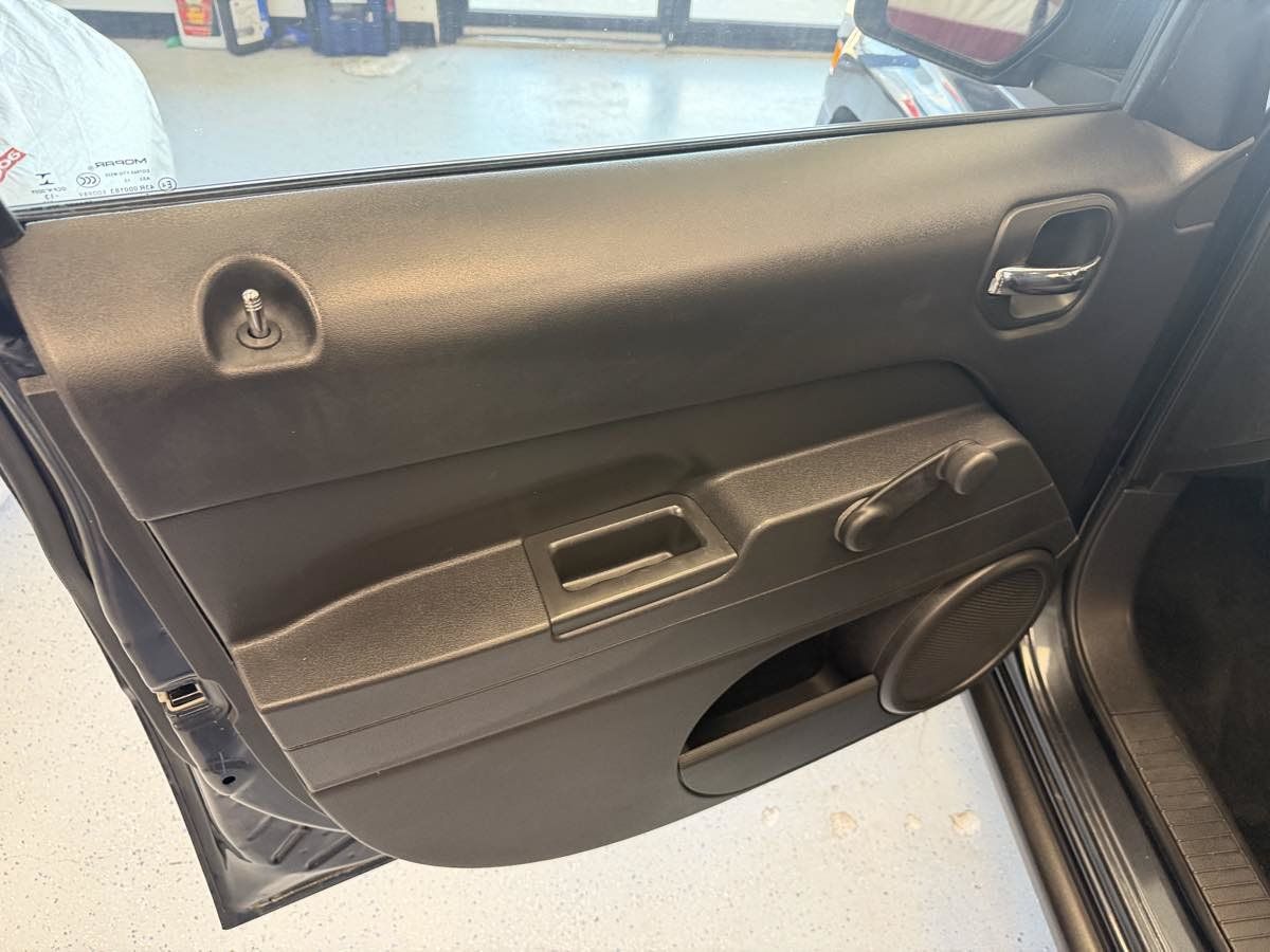 Used 2014 Jeep Patriot Sport w/ Tire & Wheel Group FWD image 21