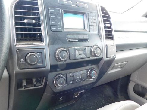 Used 2019 Ford F250 XLT w/ XLT Value Package image 34