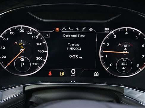 Used 2024 Bentley Continental GT image 31