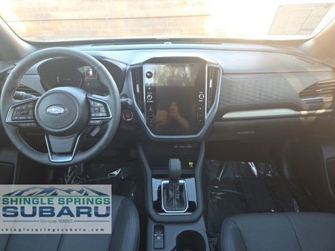 Certified 2025 Subaru Forester Limited image 26