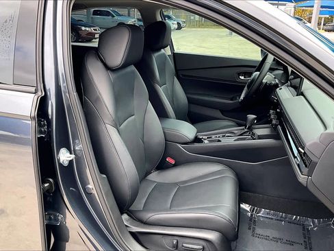 Used 2025 Honda Accord EX-L image 9