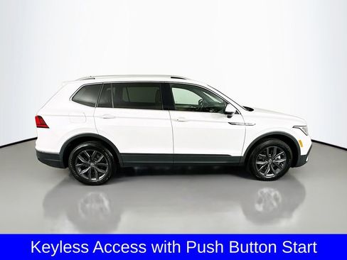 Used 2023 Volkswagen Tiguan SE image 9