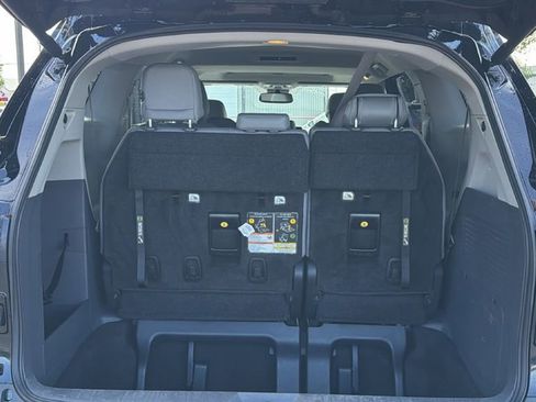 Certified 2024 Toyota Sienna XLE FWD image 36