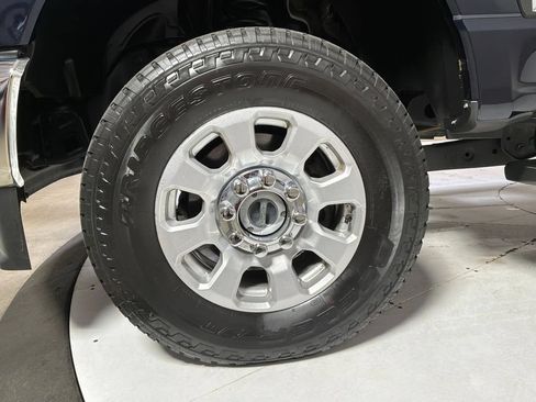 Used 2023 Ford F350 XLT w/ FX4 Off-Road Package AWD/4WD image 9