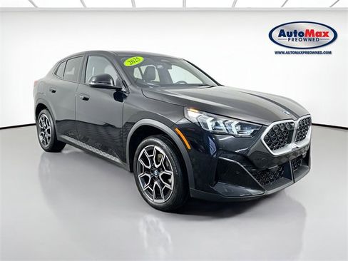 Used 2025 BMW X2 xDrive28i image 1
