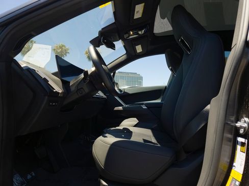 Used 2024 BMW iX xDrive50 AWD/4WD image 7