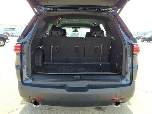 Used 2023 Chevrolet Traverse LT image 24