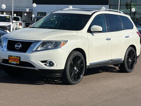 Used 2015 Nissan Pathfinder Platinum w/ Cargo Package AWD/4WD image 8