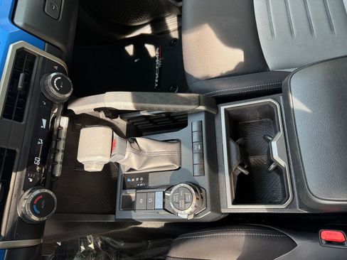 Used 2025 Toyota Tacoma TRD Off-Road image 35