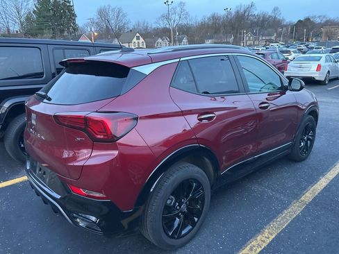 Used 2024 Buick Encore GX Sport Touring image 6