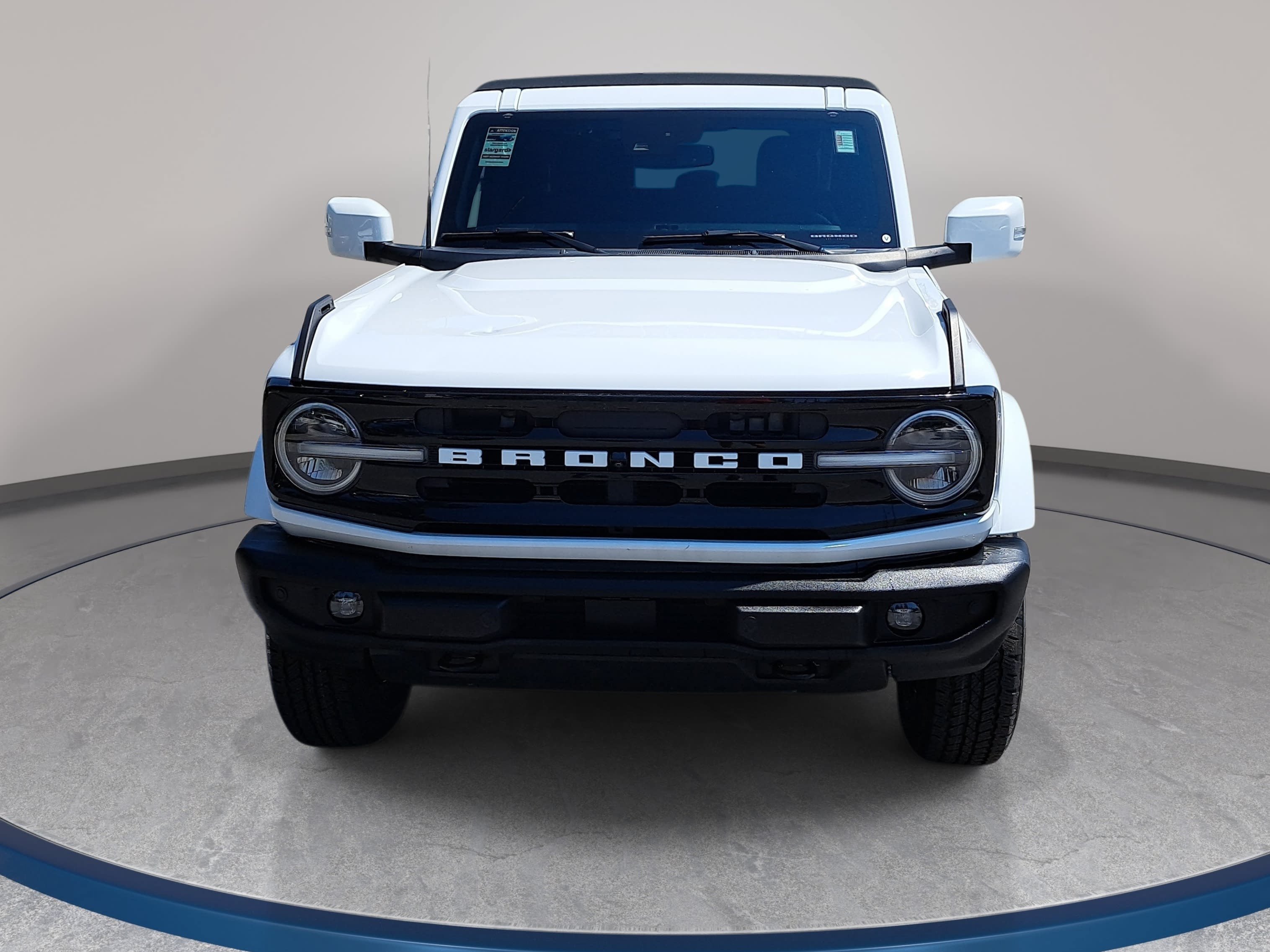 Used 2022 Ford Bronco Outer Banks AWD/4WD image 2