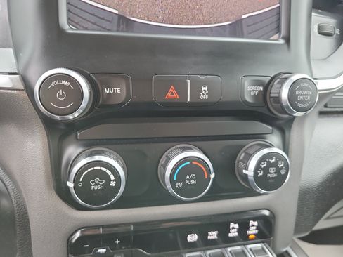 Used 2024 RAM 2500 Big Horn w/ Off Road Package image 24