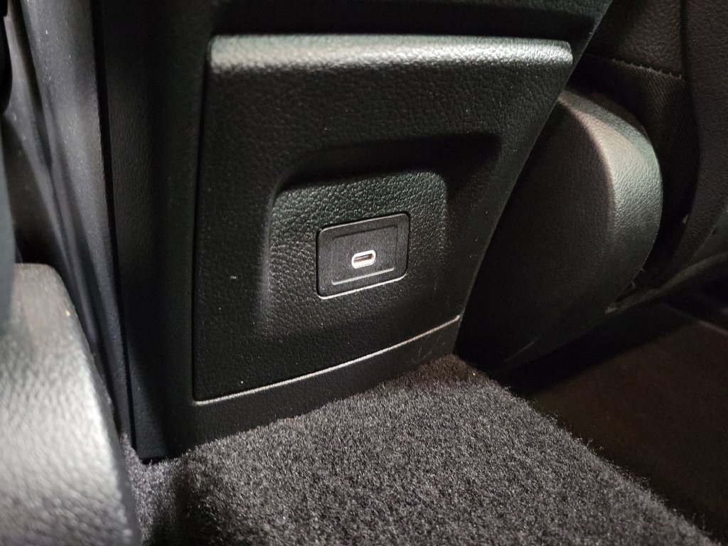 Used 2025 Mercedes-Benz CLA 250 4MATIC image 31