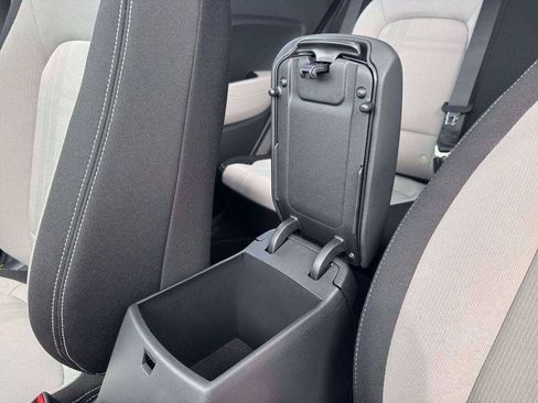 New 2026 Hyundai Venue SEL FWD image 18