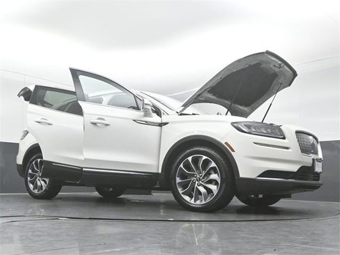 Certified 2023 Lincoln Nautilus Reserve w/ Luxury Package image 53