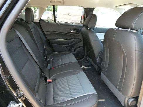 New 2026 Chevrolet Trax LT w/ LT Convenience Package FWD image 13