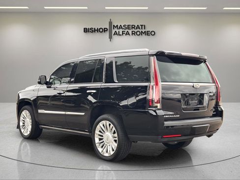 Used 2019 Cadillac Escalade Platinum AWD/4WD image 4