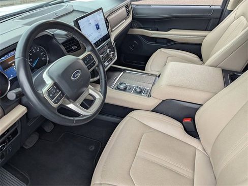 Used 2024 Ford Expedition Max Limited image 21