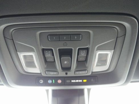 Used 2023 Chevrolet Silverado 2500 High Country w/ Technology Package image 21