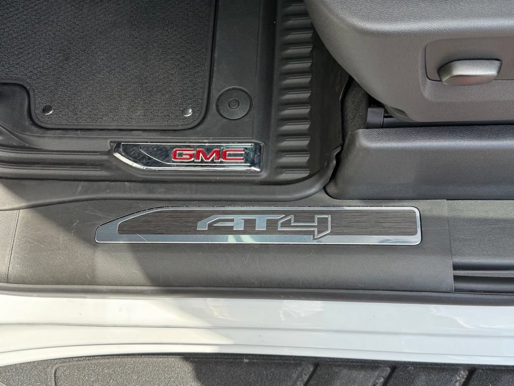 Used 2026 GMC Sierra 1500 AT4 w/ AT4 Premium Package AWD/4WD image 19
