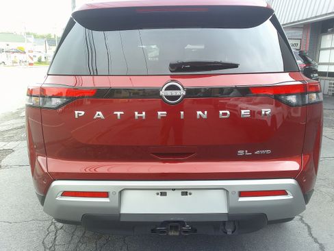 Used 2023 Nissan Pathfinder SL w/ SL Premium Package AWD/4WD image 8