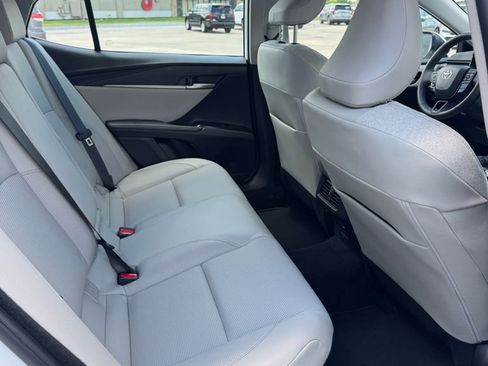 Used 2026 Toyota Camry XLE FWD image 13